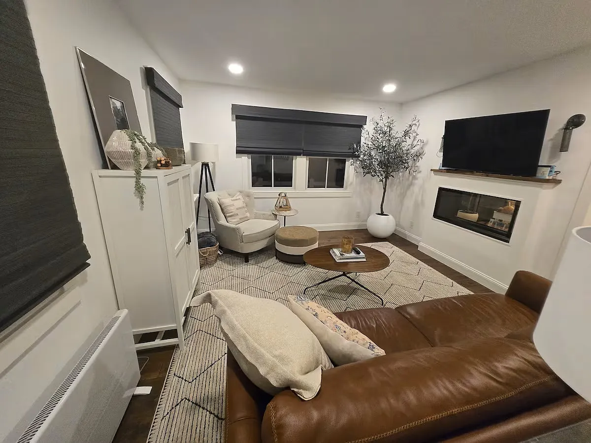4 bed, 2.5 bath, 1800 sqft, $12,000 — Photo 4