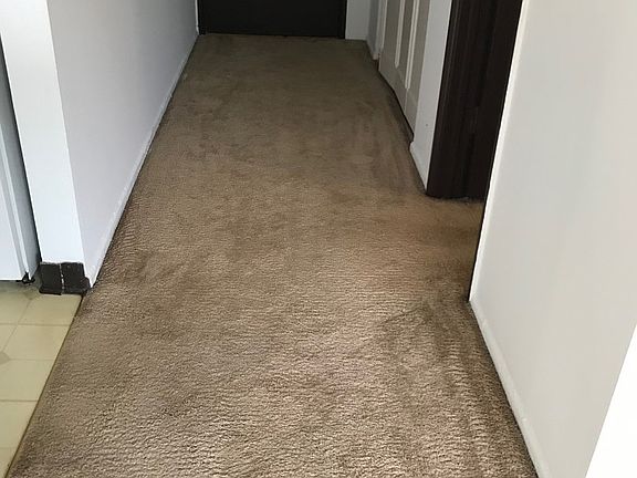 5th image of 8503 W Catherine Ave #313-3