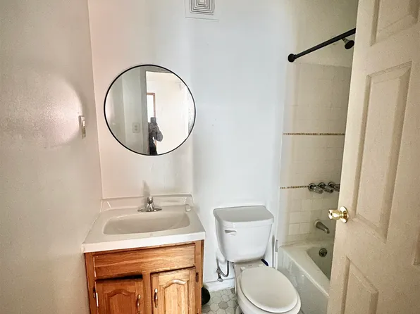 10 Jewett Avenue image 6 of 10