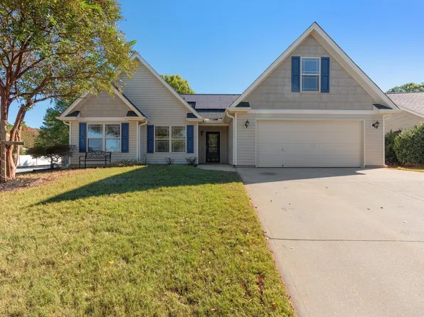 101 Queensland Ct, Fountain Inn, SC 29644