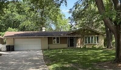 1st image of W276N1628 Spring Creek DRIVE