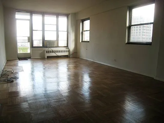 Rented by City Connections Realty | media 1