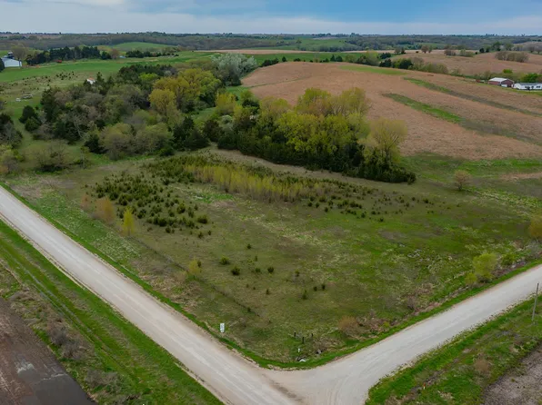 3325 Deer Run Ave, Macksburg, IA 50155