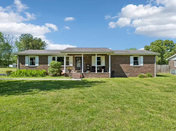 302 Highland Dr, Tullahoma, TN 37388