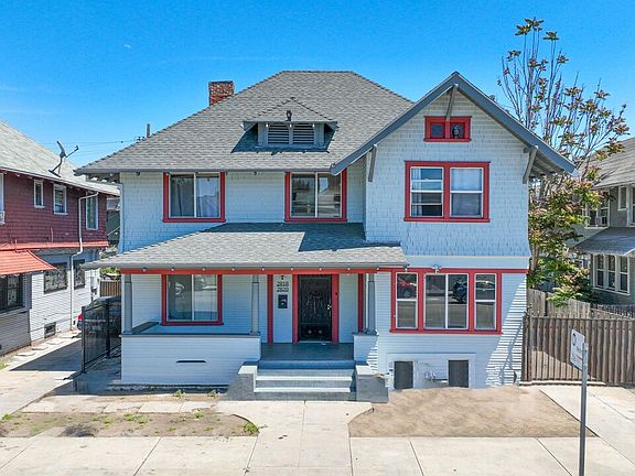 3rd image of 2818 S Normandie Ave