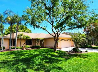 401 Waterford Cir E, Tarpon Springs, FL 34688