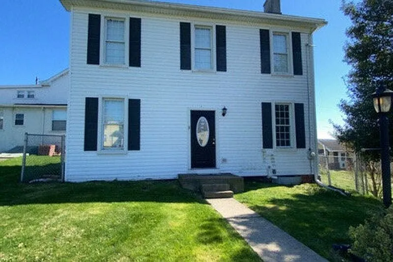 405 Eliza St photo 1