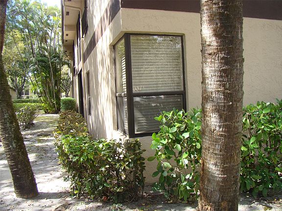 4th image of 2636 Carambola Circle #1722