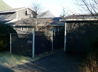 212 Lakeview Dr, Sitka, AK 99835