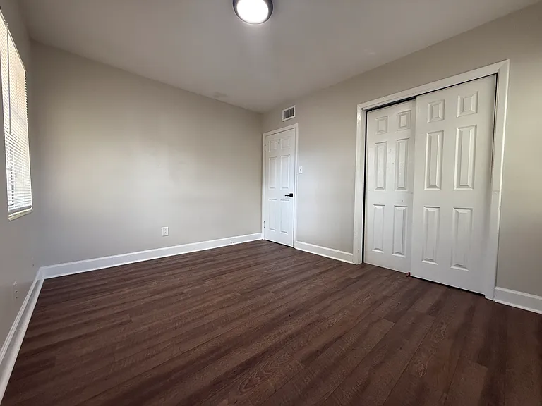4313 W Laurel St — Photo 5