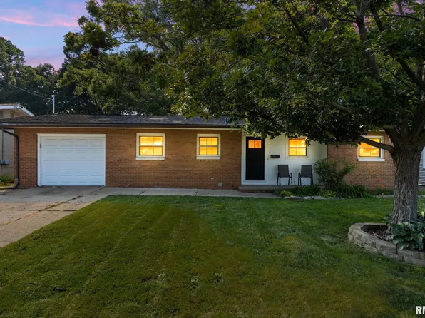 6 Foster Ct, Bartonville, IL 61607