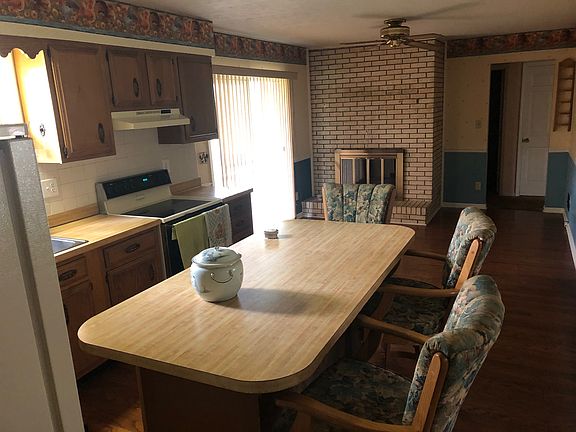 Kitchen / Breakfast area