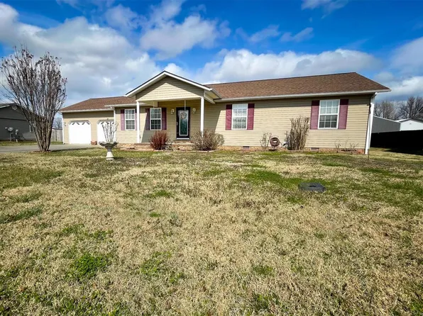 12073 Hidden Meadow Ln, Dexter, MO 63841