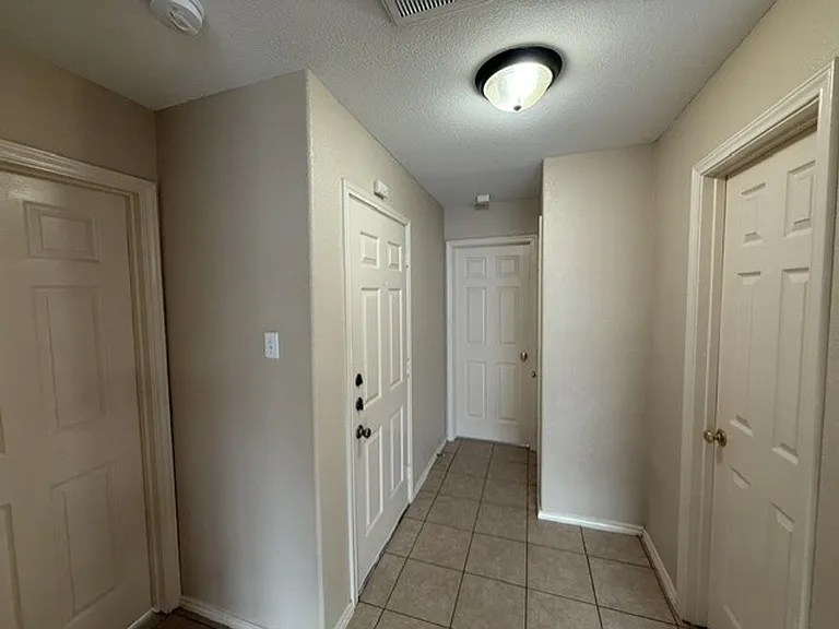 3113 Silhouette Dr — Photo 8