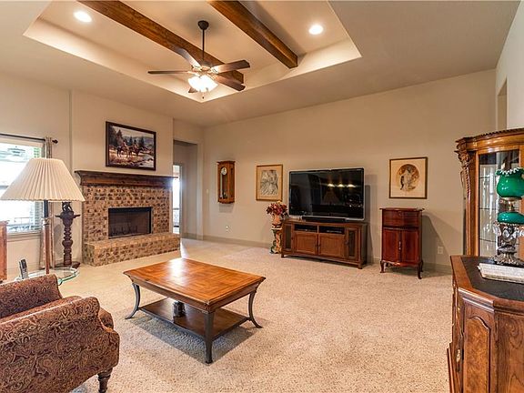 5th image of 648 Creek Point Dr