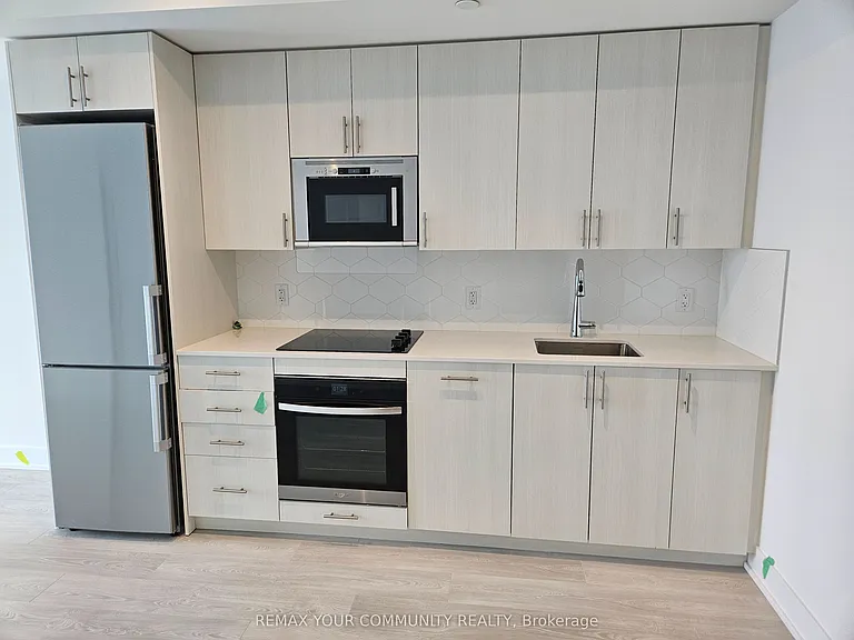 2545 Simcoe St N #2210 — Photo 2