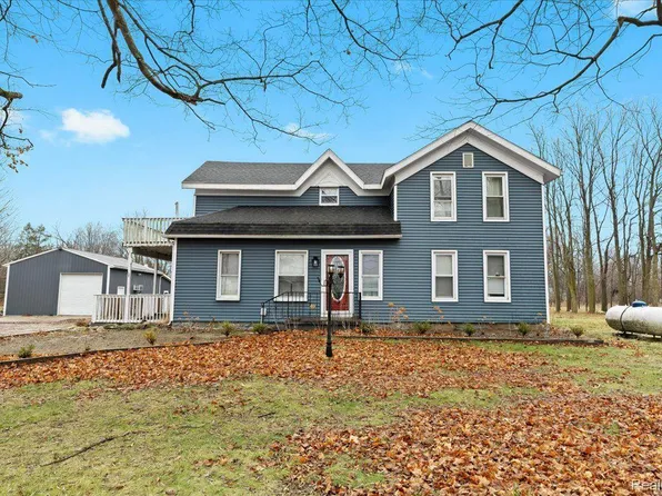 4895 Lovejoy Rd, Byron, MI 48418