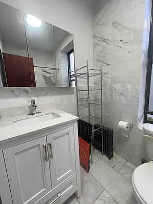 Rented by Bond New York | media 26