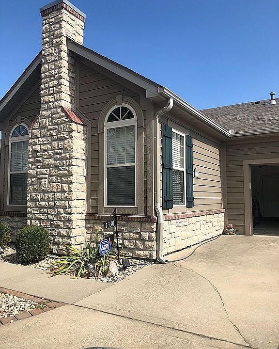 1330 Three Rivers Dr.