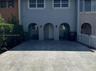 6970 W 2nd Ln, Hialeah, FL 33014