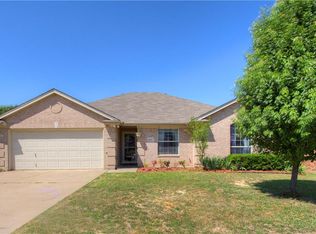 1807 Cancun Dr, Mansfield, TX 76063