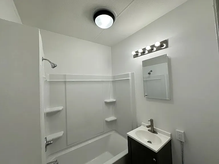20 N Dodge St #1 — Photo 11