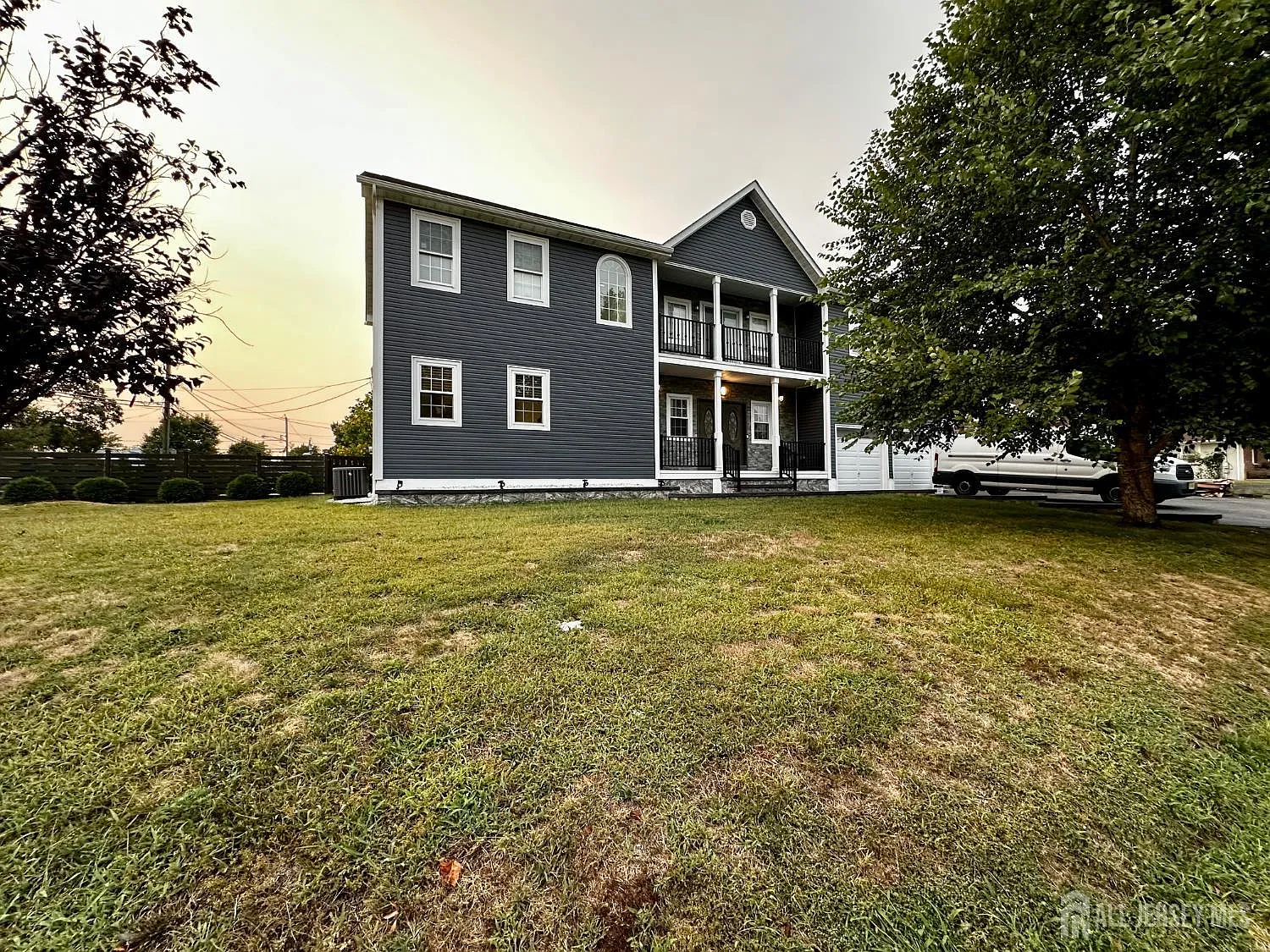 1650 Albert St photo 1