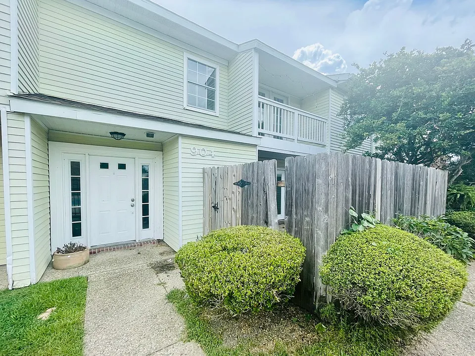 101 Wilbourn Blvd #904