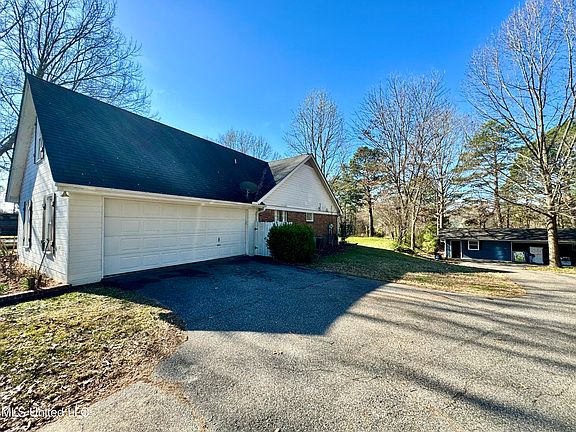 5th image of 11185 Whispering Pines Dr