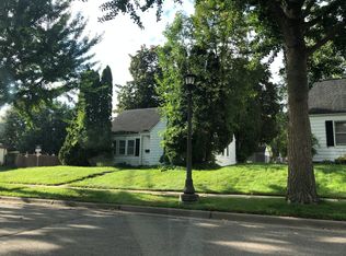 2016 Fremont Ave, Saint Paul, MN 55119