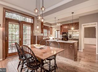 3900 N Glebe Rd, Arlington, VA 22207