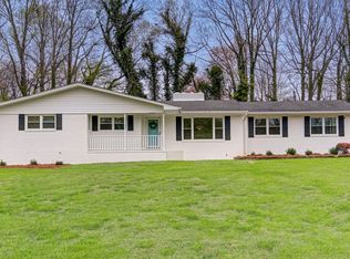 1145 Twin Oak Dr, Winston Salem, NC 27105