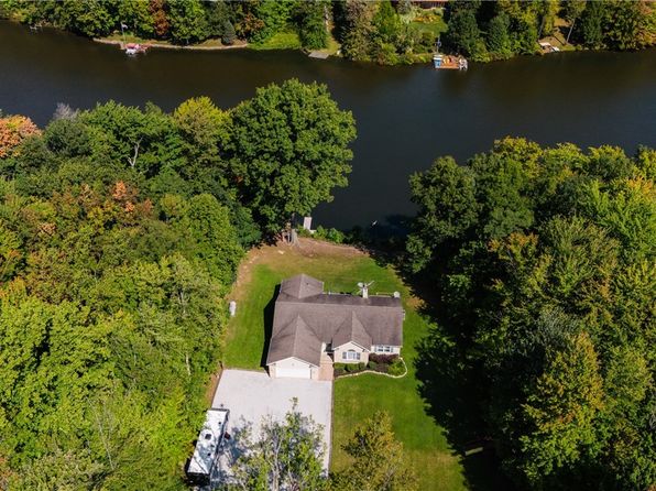 17650 Leggett Rd, Montville, OH 44064