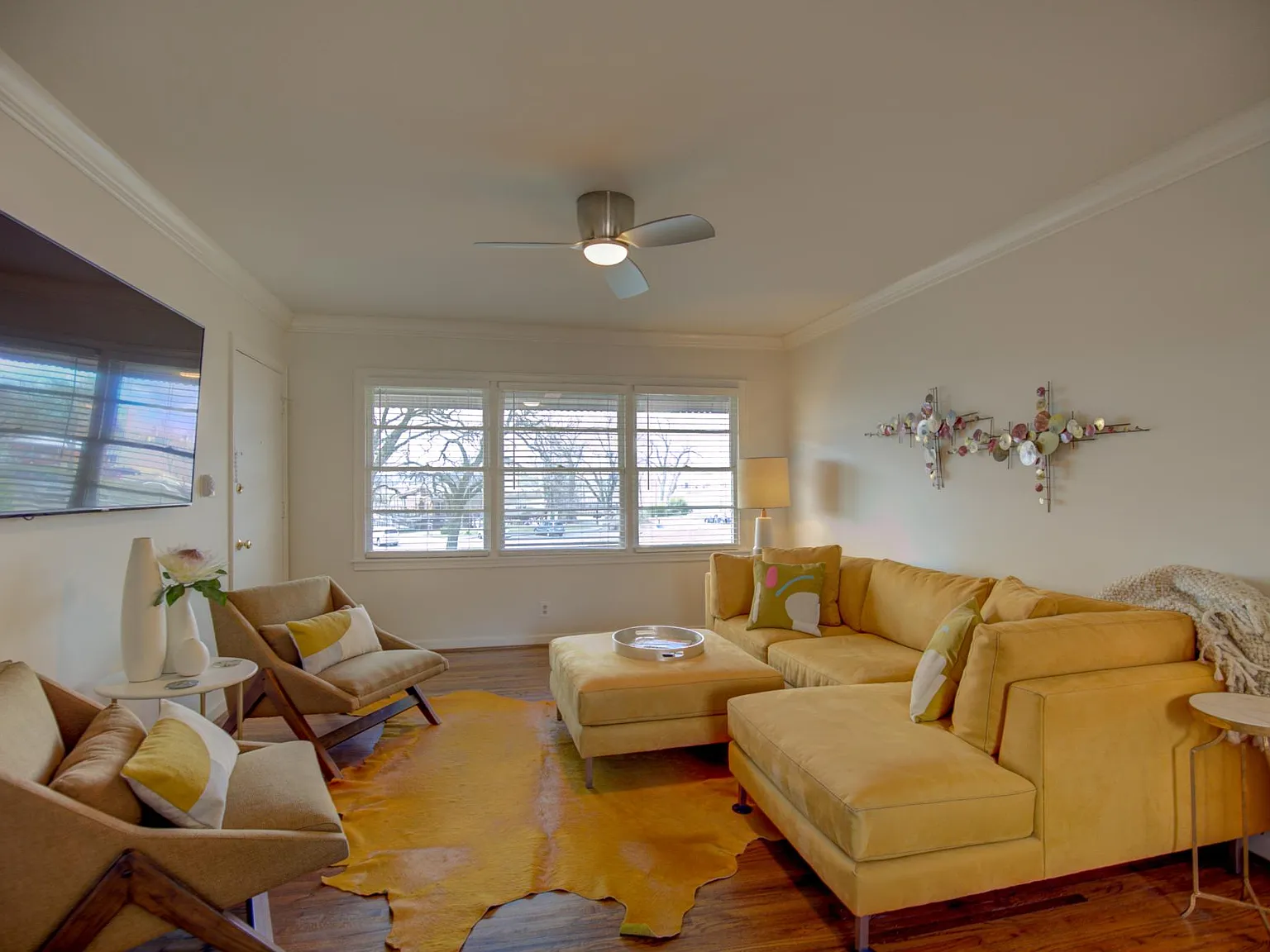 2 bed, 800 sqft, $1,200 — Photo 2