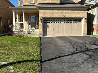 28 Canary St, Whitby, ON L1R 0K3