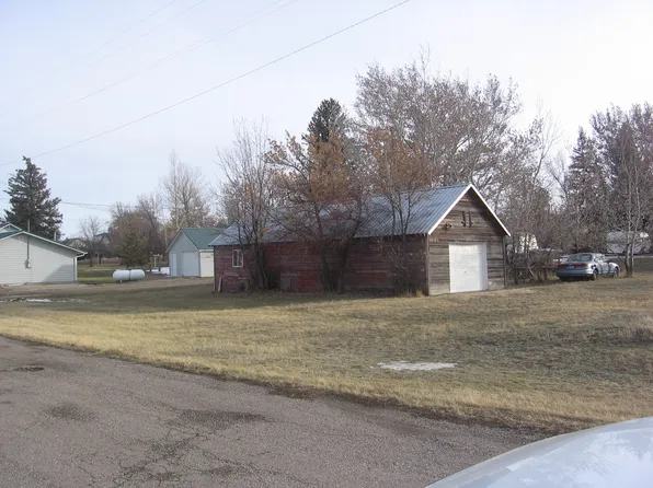 205 2nd Ave S, Dutton, MT 59433