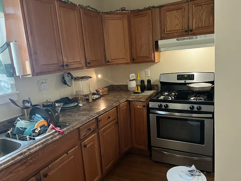 154 Oak Grove Ave #2 — Photo 1