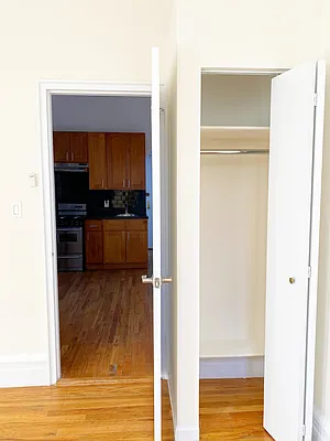 Rented by Waverly Realty Associates | media 22