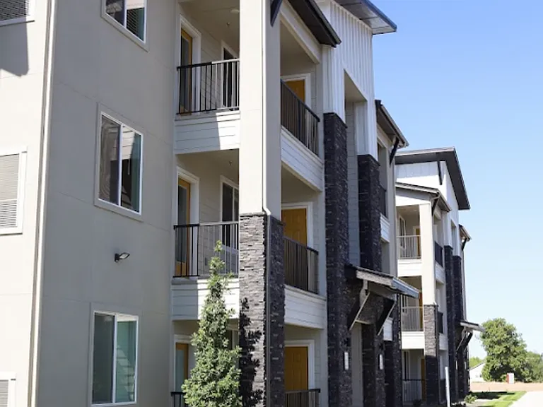 3500 W Pine Ave — Photo 26