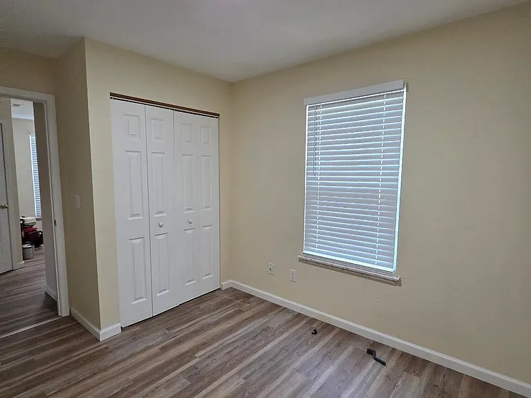 207 W B St — Photo 13