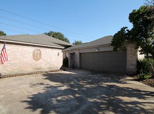34 Wellington Dr, Sugar Land, TX 77478