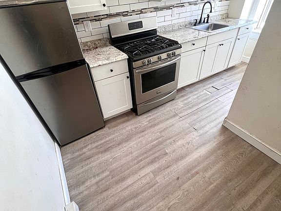 2nd image of 2316 Cecil B Moore Ave APT 3