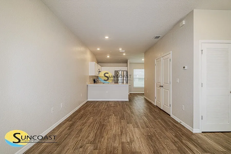 Modern 2 Bed 2 Bath Duplex | Lawn Care Included — Photo 3