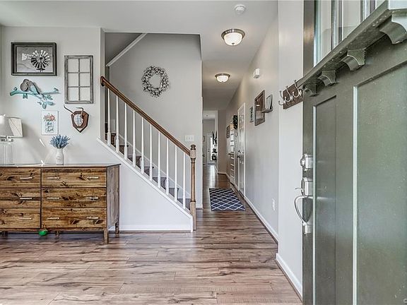 2nd image of 8021 Ellendale Dr