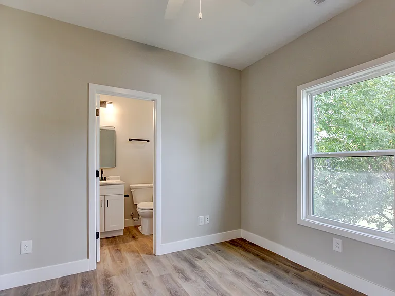 226 3rd St #226 — Photo 20