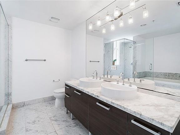 3rd image of 253 NE 2nd Street #2303