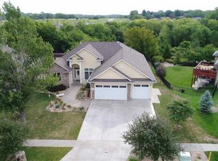 4232 SW Lincolnshire Rd, Topeka, KS 66610