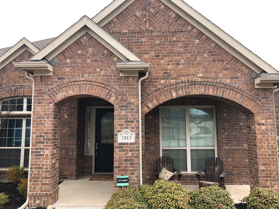 1st image of 1013 Bentley Dr