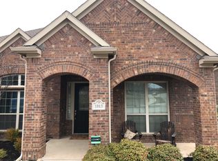 1013 Bentley Dr, Roanoke, TX 76262