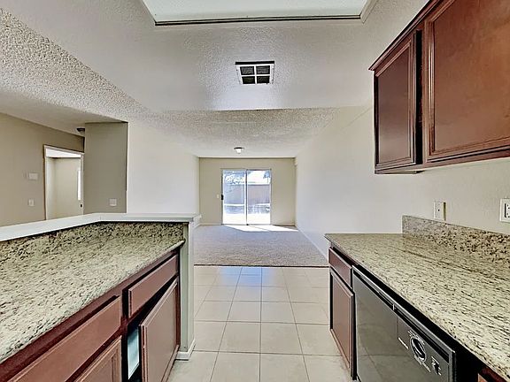 5th image of 25189 Dana Ln